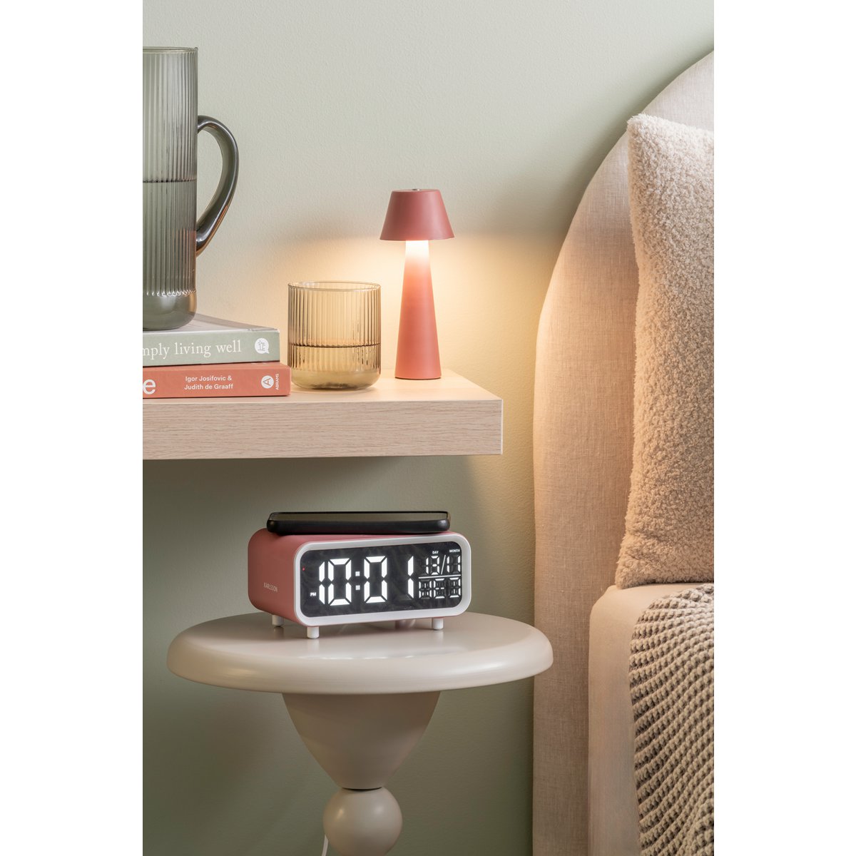 Wekker LED met telefoonoplader