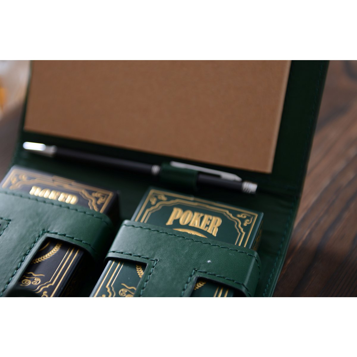 Pokerspel set 2 spellen met pen lakens imitatieleer groen 17x10.5x4 cm