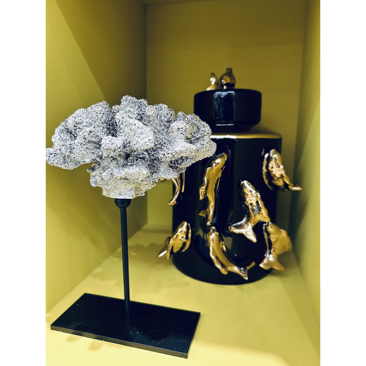 Koraaldecoratie met metalen standaard 23 cm champagne