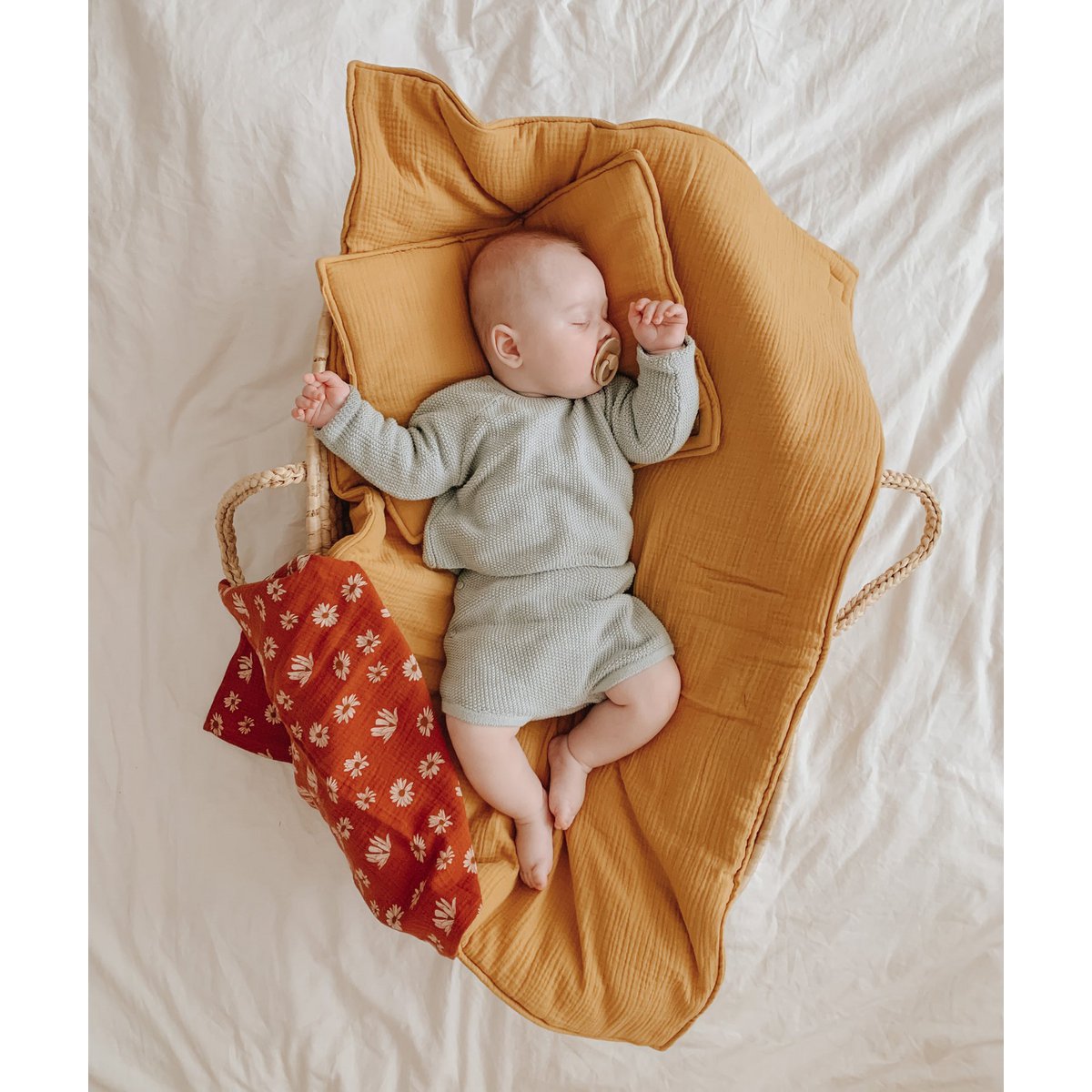Mousseline kinderovertrekset "Oker"