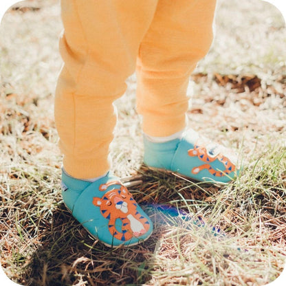 Soft leather baby shoes Tigreau