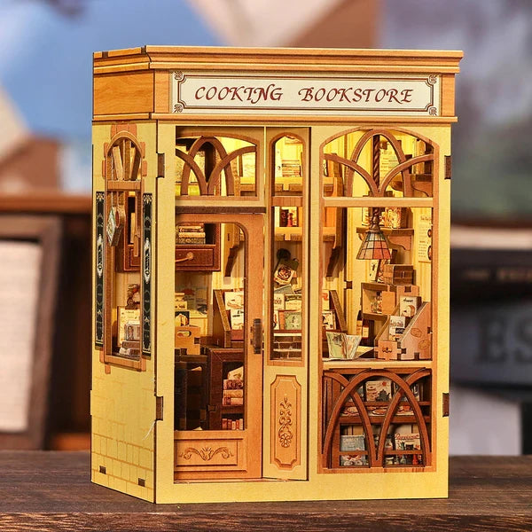 Booknook bouwpakket berkenhout 12,5x10x17 cm geel