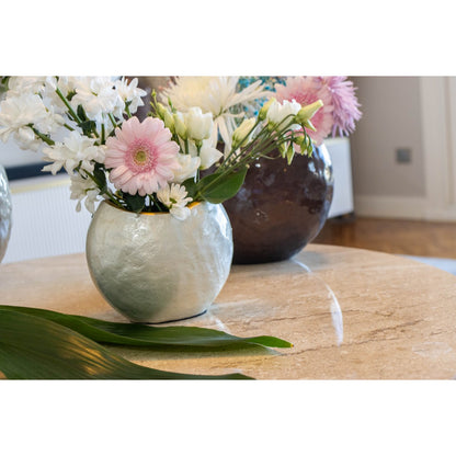White oval vase 15x10x12.5 cm