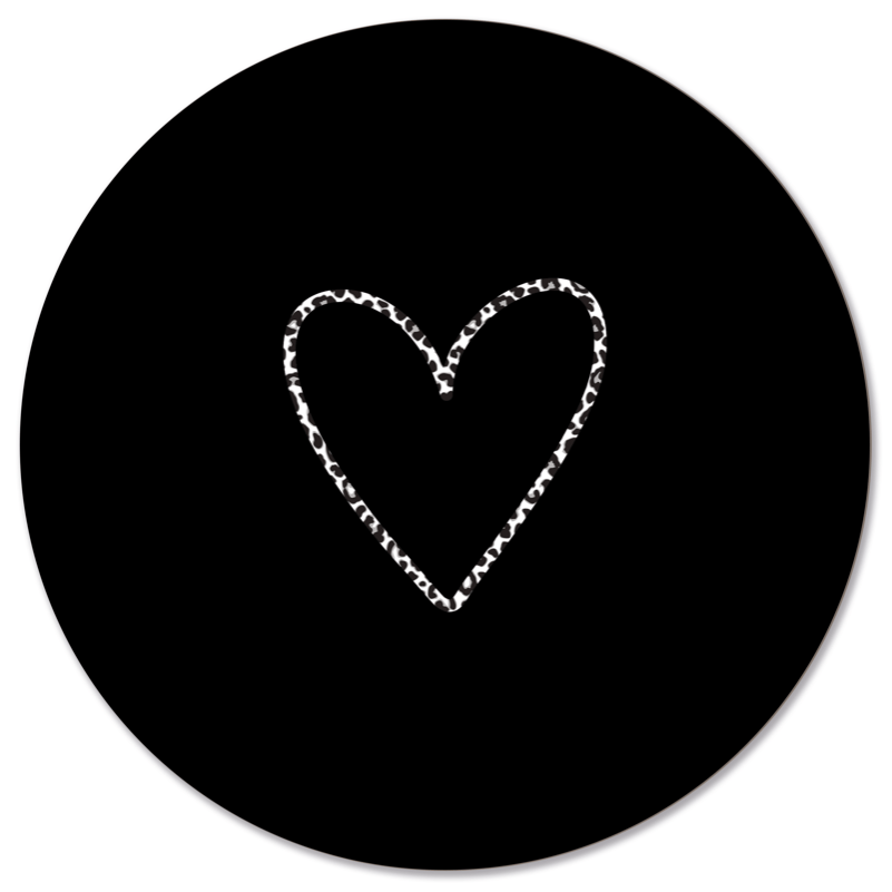 Wall circle drawn heart leopard