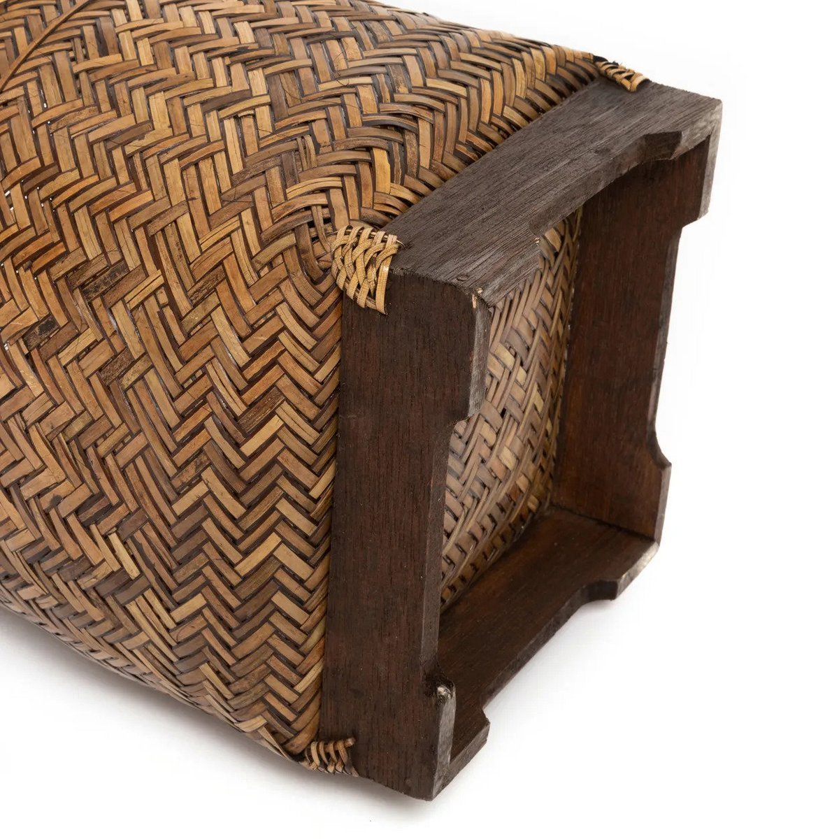 Badkamermand rotan bruin handgemaakt