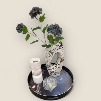 Marmeren woondecoratieset met vaas en kandelaar