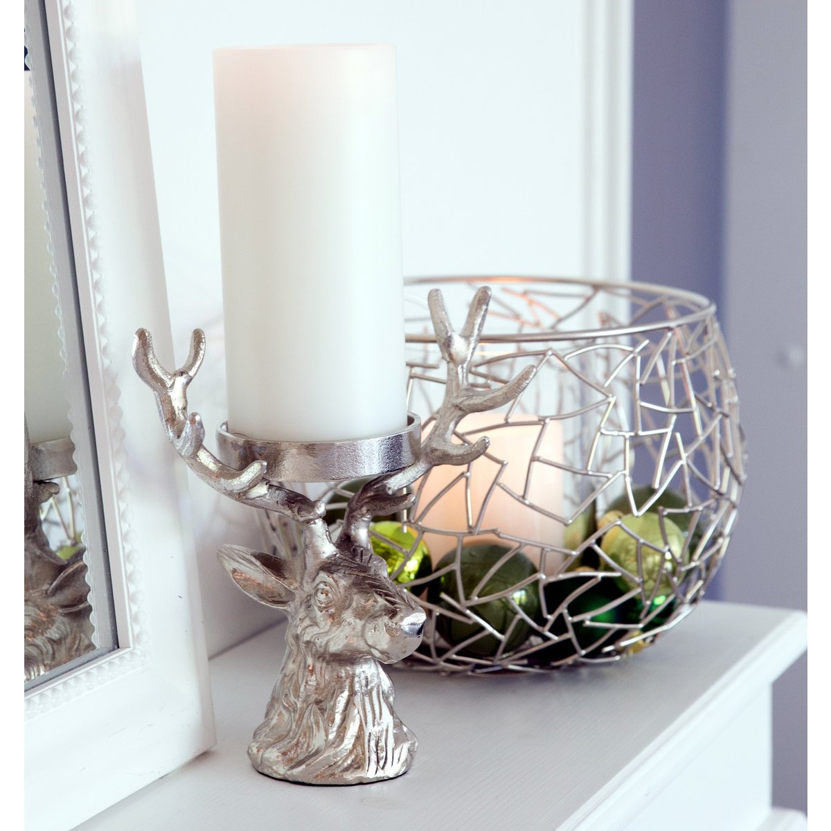 Kandelaar hert 20 cm aluminium zilver