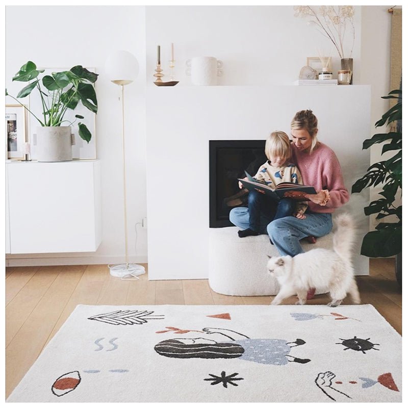 LOVE by Marta Abad Blay children's rug