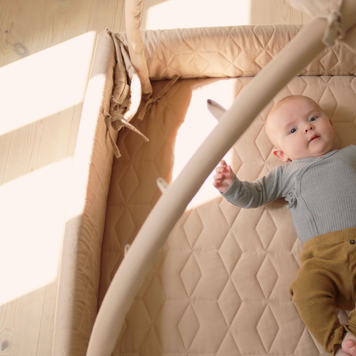 Activiteitennest biologisch katoen Doeskin quilt