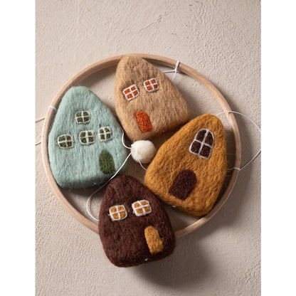 Babymobiel vilten huisjes 12 cm diameter