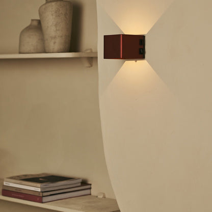 TESS Bronze oplaadbare wandlamp - Bewegingssensor, 20 verschillende lichtmodi, dimable, magnetische suspensiesysteemlamp en inclusief afstandsbediening