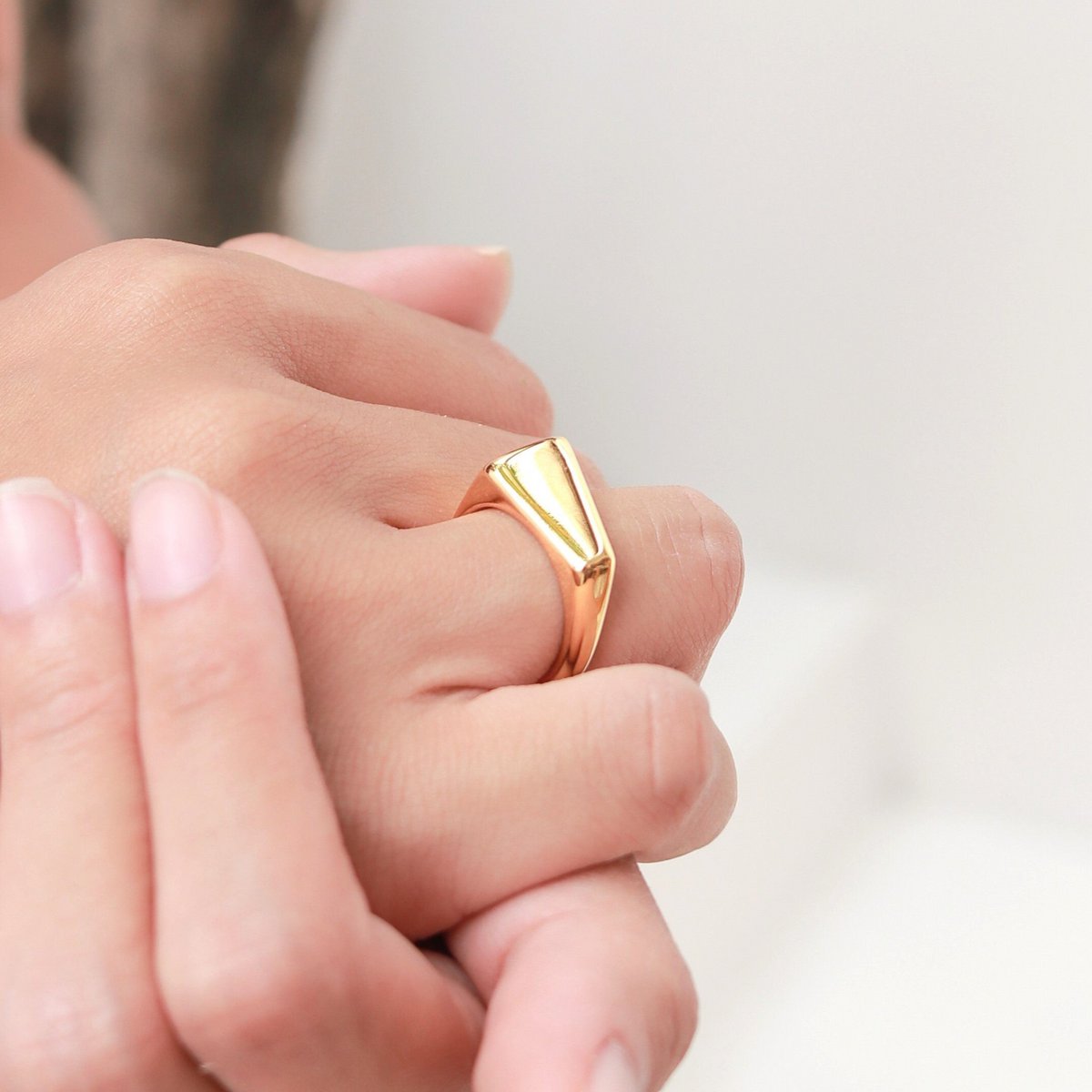 Ring 18k verguld 925 zilver driehoek