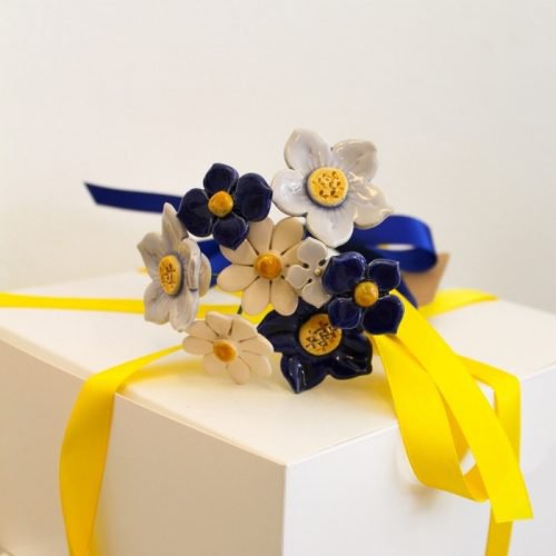 Keramiek boeket 8 bloemen blauw