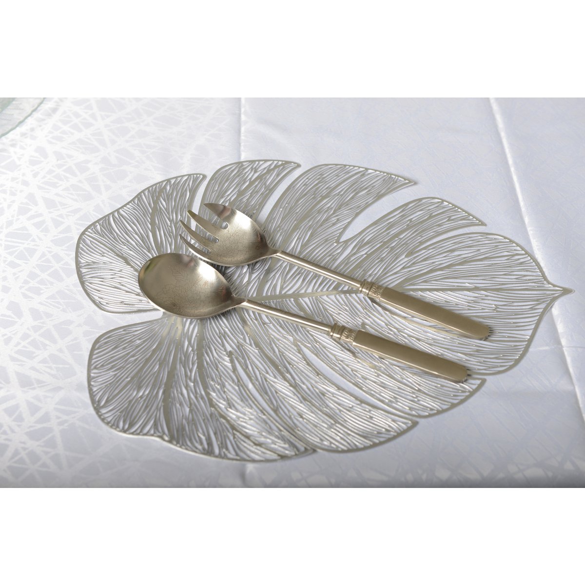 SILVER FILIGREE LEAF TRAY