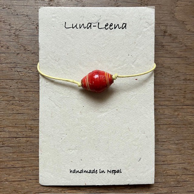 Luna Leena Armband Ovaal Rode Kraal Nepal Upcycled