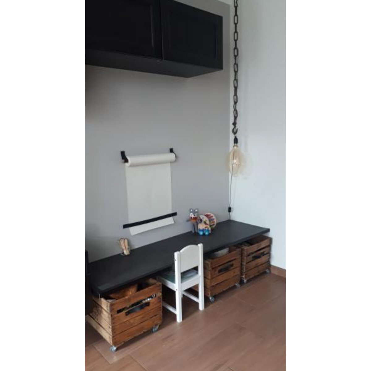 Tekenrol aan leren lussen