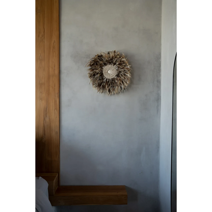 Wanddecoratie veren schelpen grijs bruin 50 cm