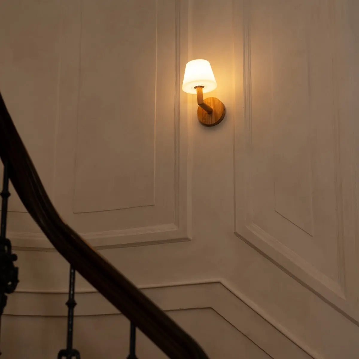 Wandlamp oplaadbaar rubberwood lichtbruin dimbaar
