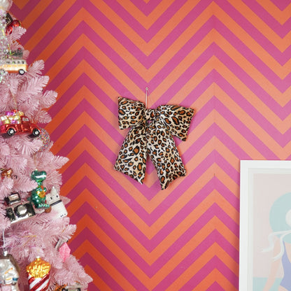 Kerstboom strik panterprint fluweel 32x40 cm