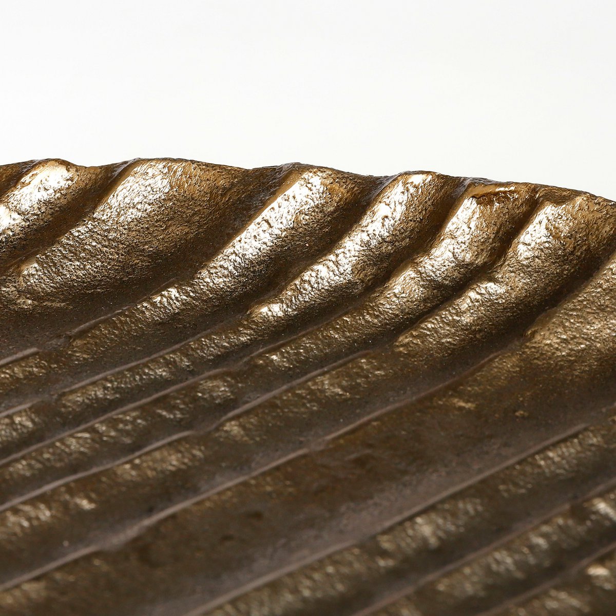 Decoratief bord 27 cm goud aluminium