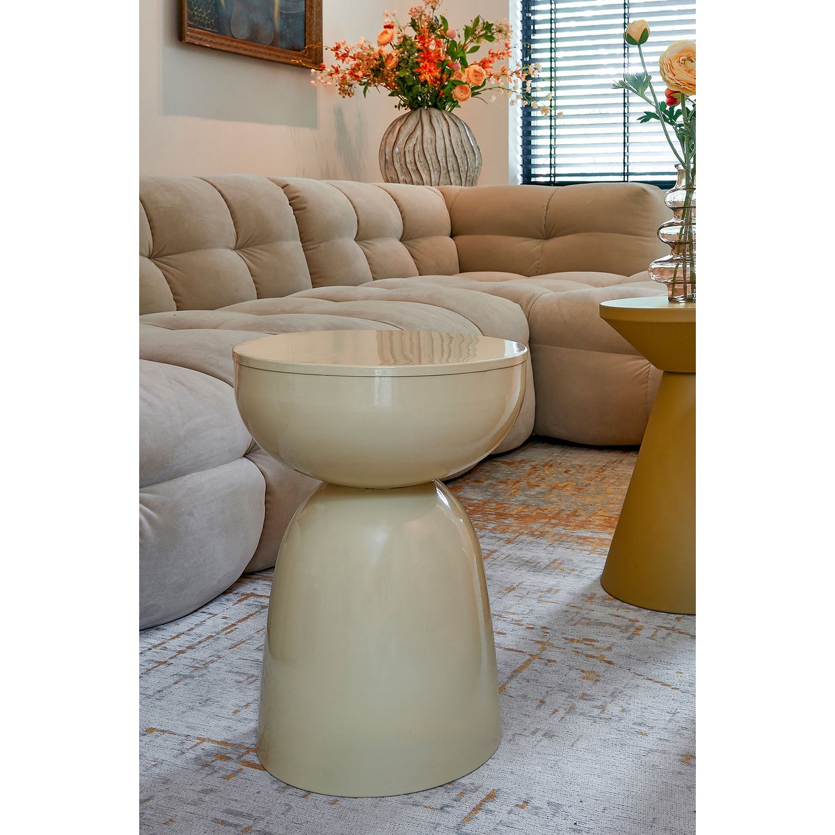 Bijzettafel rond 32x45 cm ijzer beige