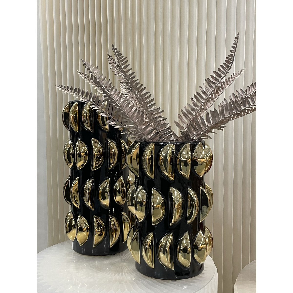 Vaas 18x27.5 cm keramiek zwart goud