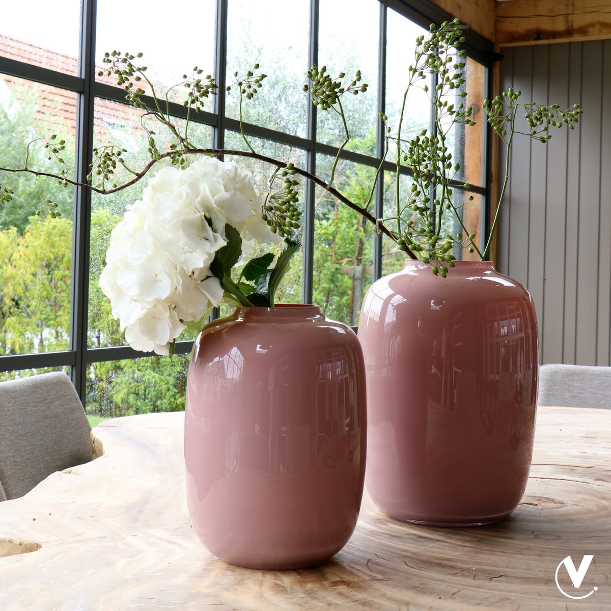 Vaas Artic M Ø25 x H35 cm pastel roze glas