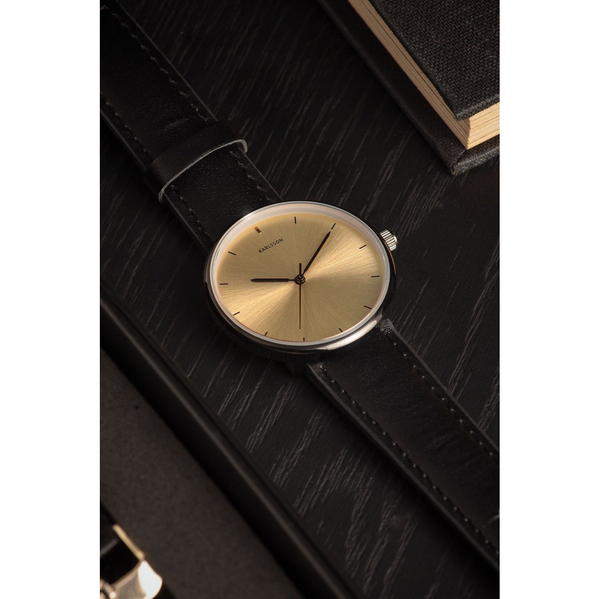 Karlsson Finesse dameshorloge 3 cm staalkoper staalgoud