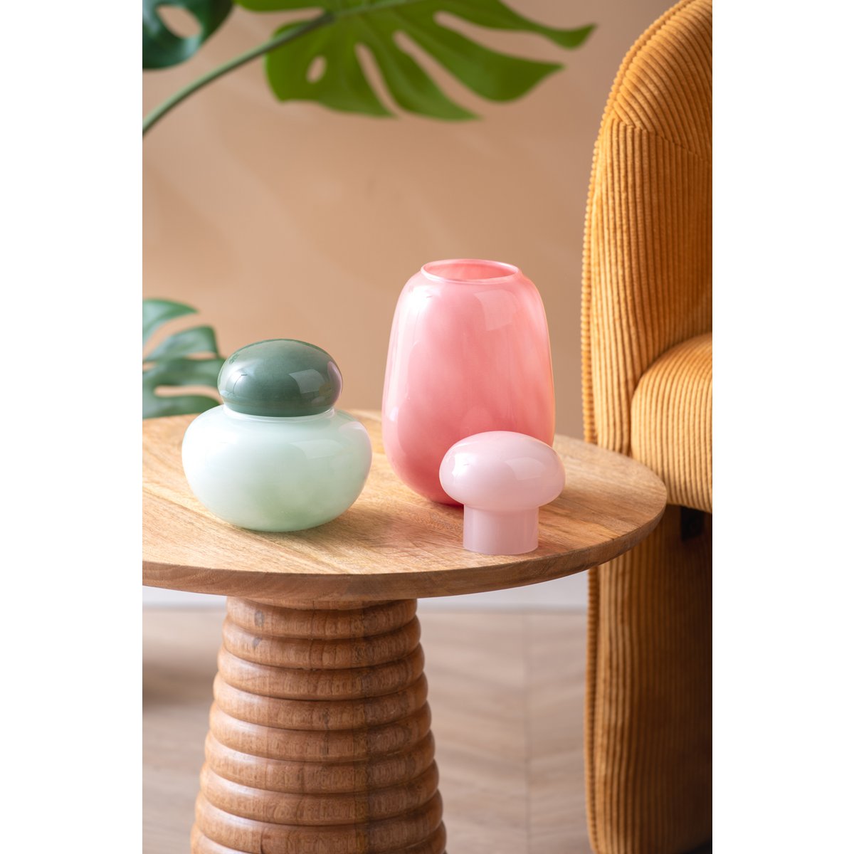 Vaas roze glas met dop 13x22 cm