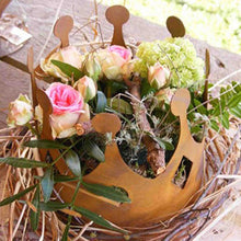 Rust decoration crowns in different sizes | Patina garden decoration made of metal