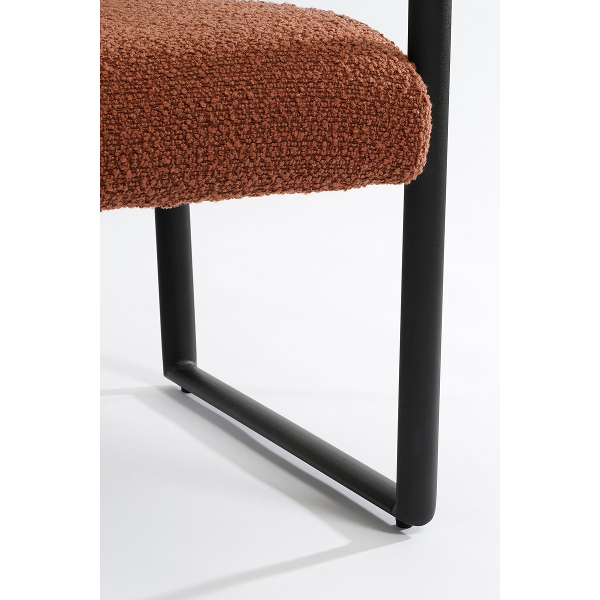 Symon Fauteuil Terra Bouclé Zitting Metalen Frame Comfort