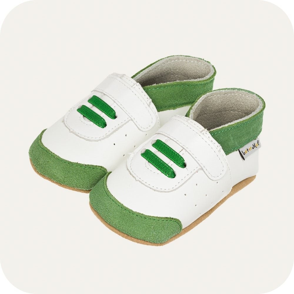 Babyslofjes wit groen leer suèdezool