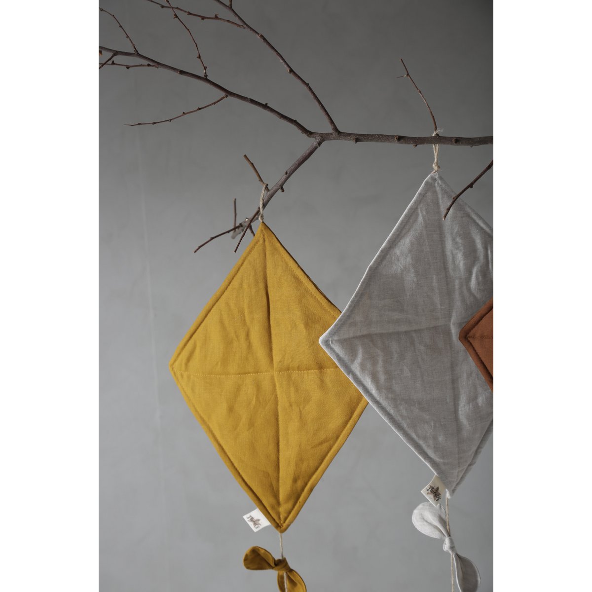 KITE wall decor