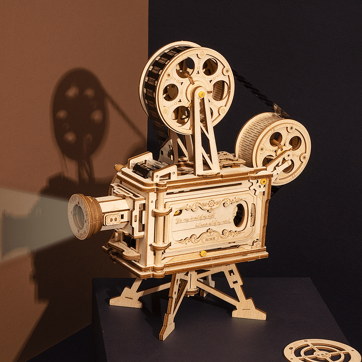 Houten 3D puzzel filmprojector 25.5x13.3x23.3 cm