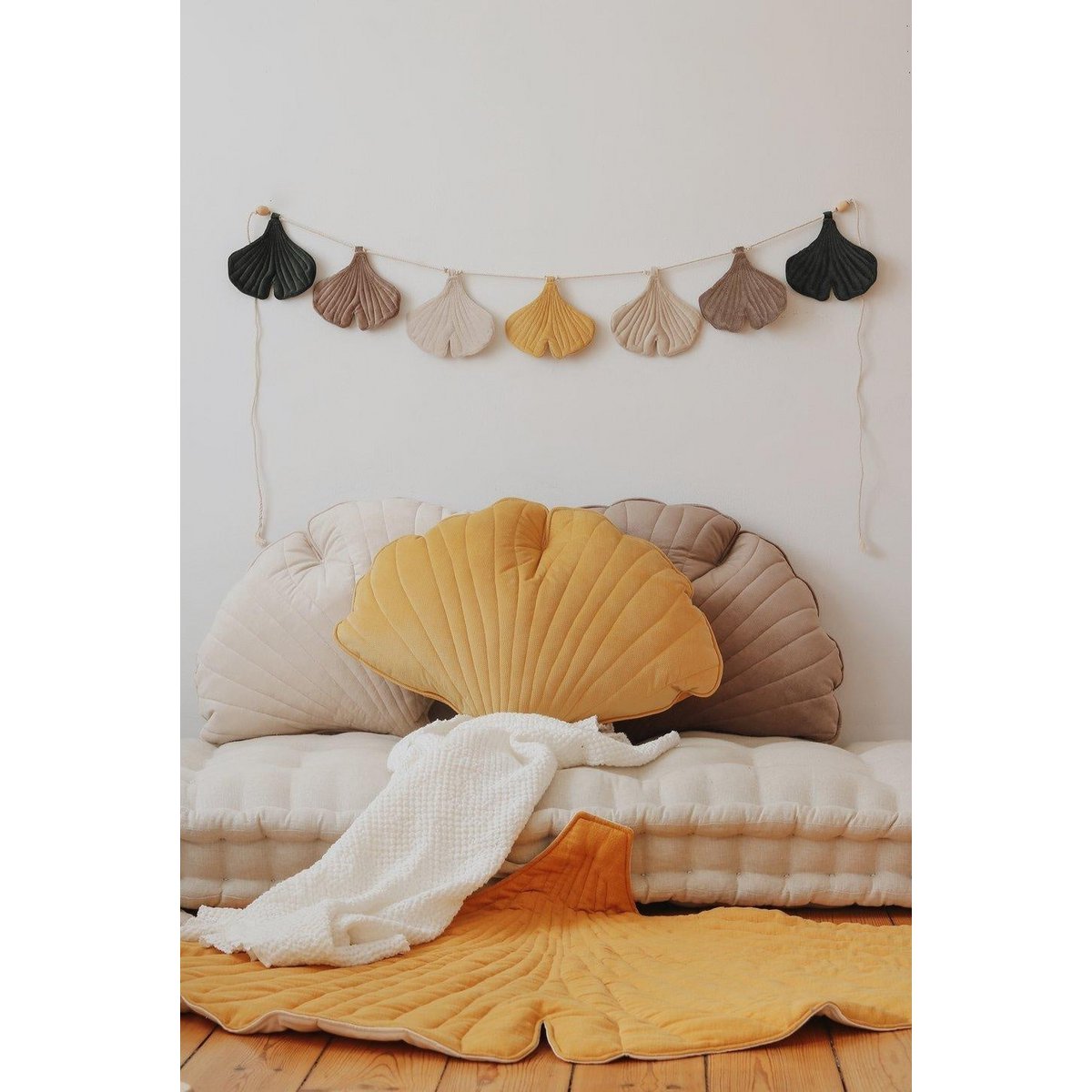 "Autumn Vibes" Slinger met Ginkgo Bladeren