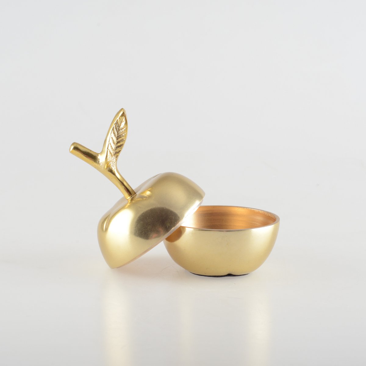 Opbergdoos appelvorm 7.5x7.5x11cm goud