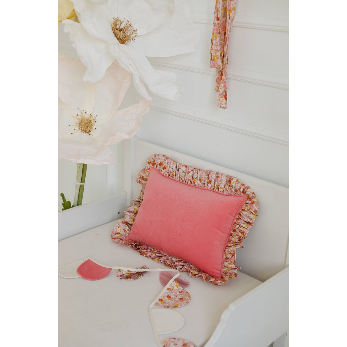 Decoratief Kussen Spring Garden Bloemenmotief Met Gele Ruche