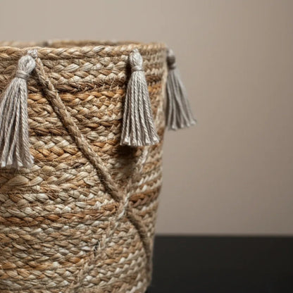 Braided Jute Basket / Baskets – With Tassels – 30×25 cm – Urbane Hide