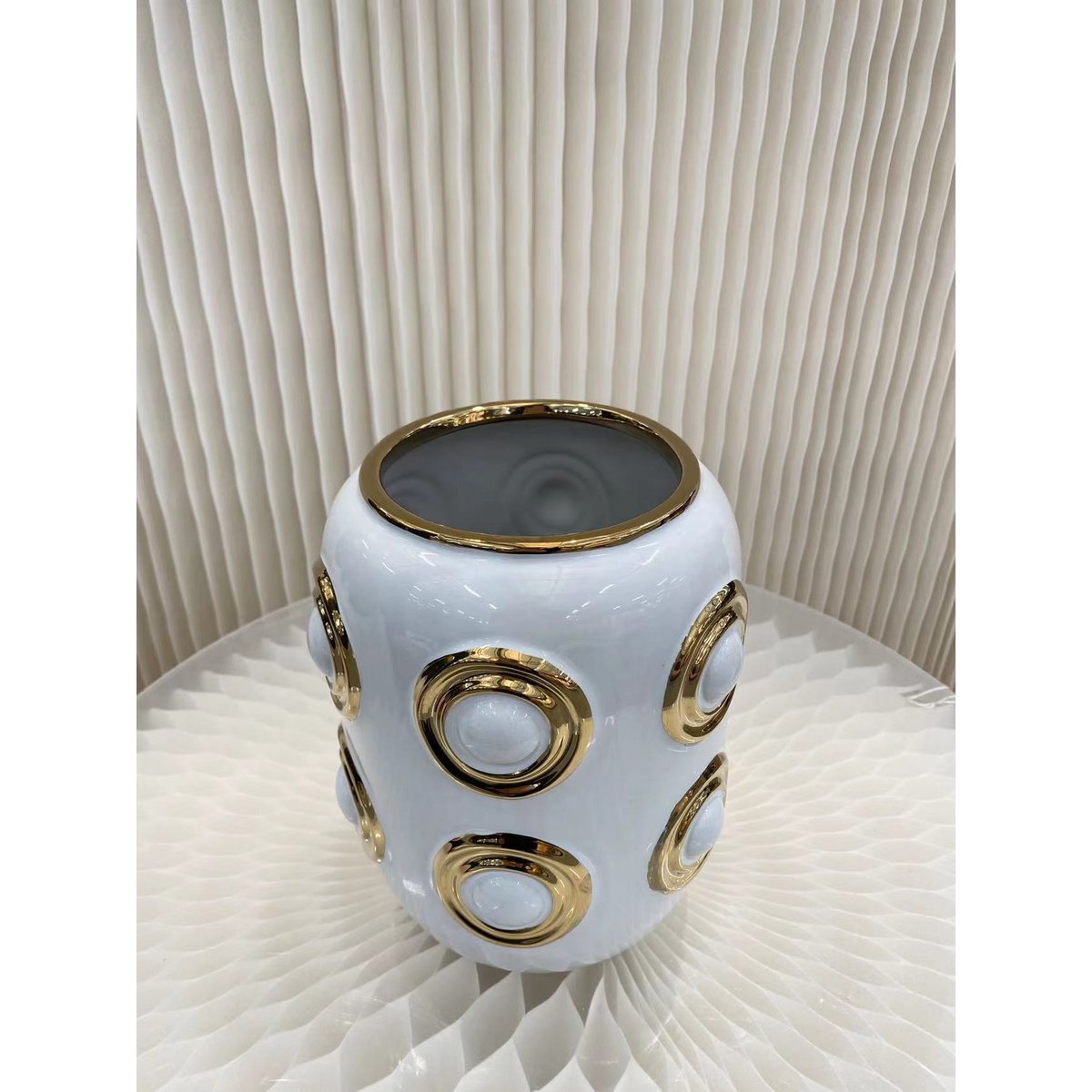 Vaas 37 cm goud wit zilver keramiek