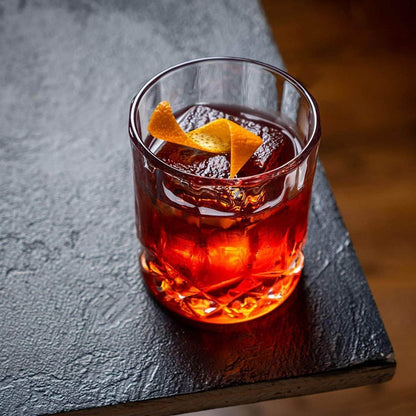 Whiskey set met granieten stenen en kristallen glazen