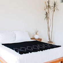 Plaid 140x200 cm katoen zwart zigzag franjes