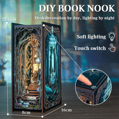 Booknook The Gate of Wonderland 16x8x21,7cm hout