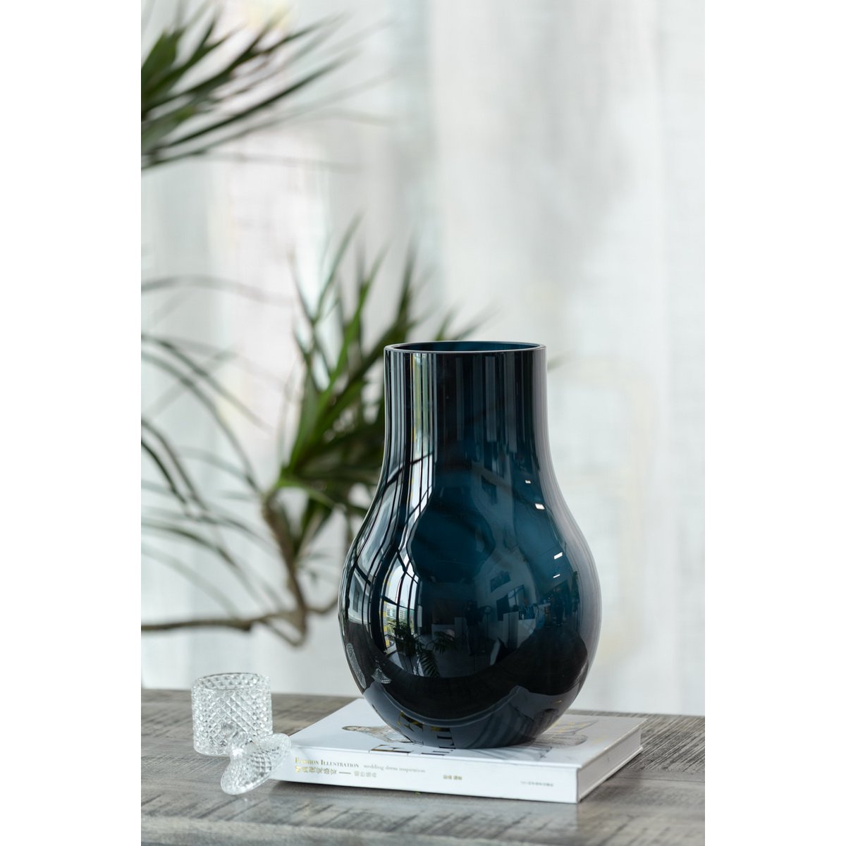 Vaas 13.6x13.6x20 cm glas diepblauw