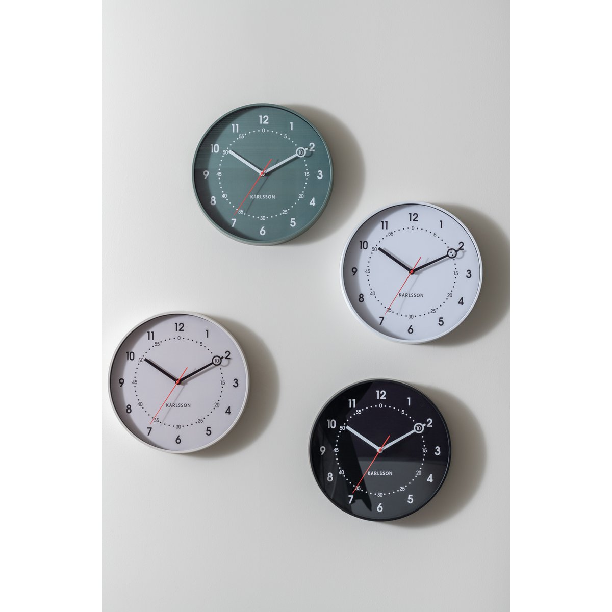 Wandklok 32 cm zwart