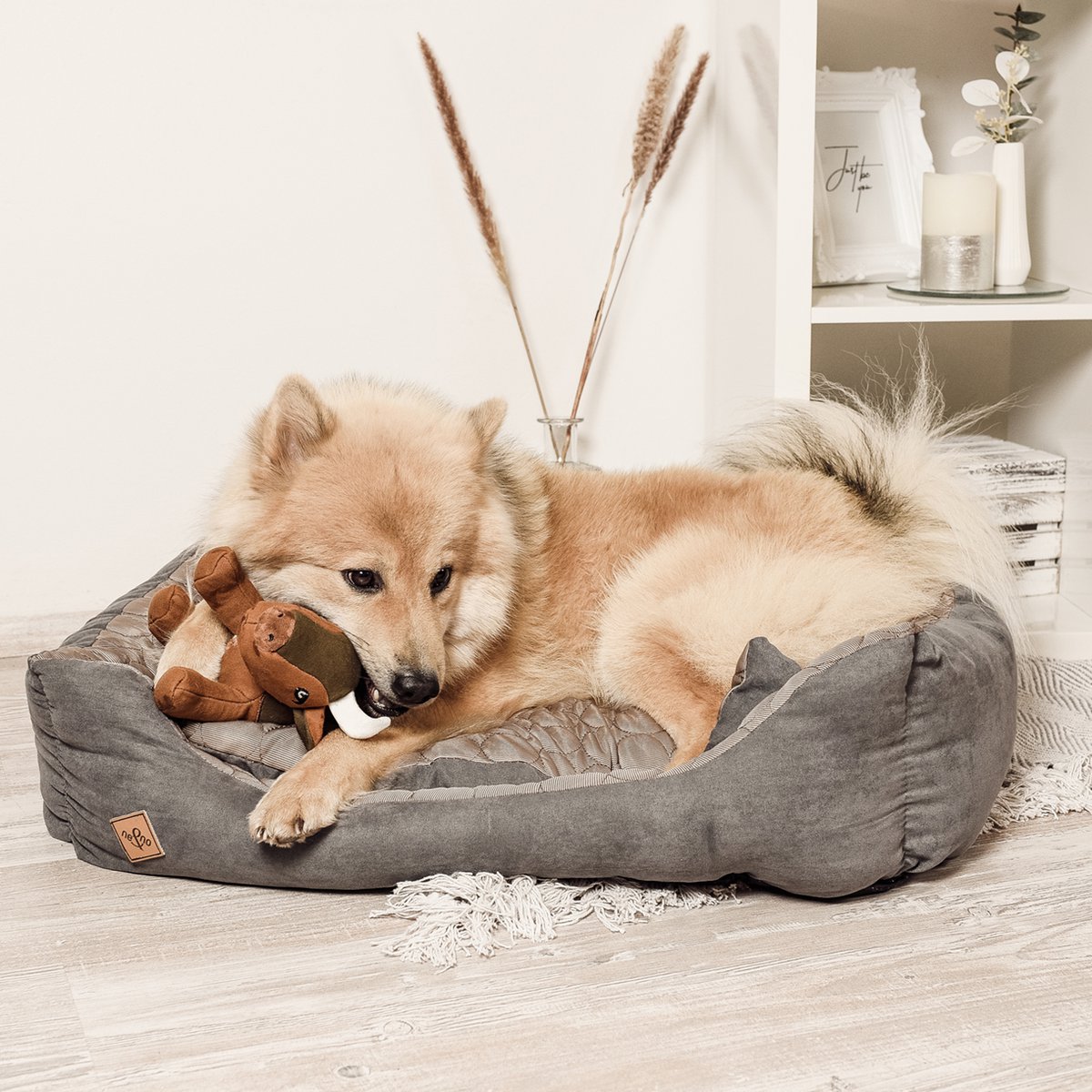 Hondenspeelgoed Buffalo Billie 18x24 cm bruin met pieper