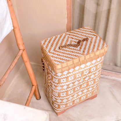 Laundry Basket With Lid DARI Hand-Woven From Bamboo Beige Zigzag