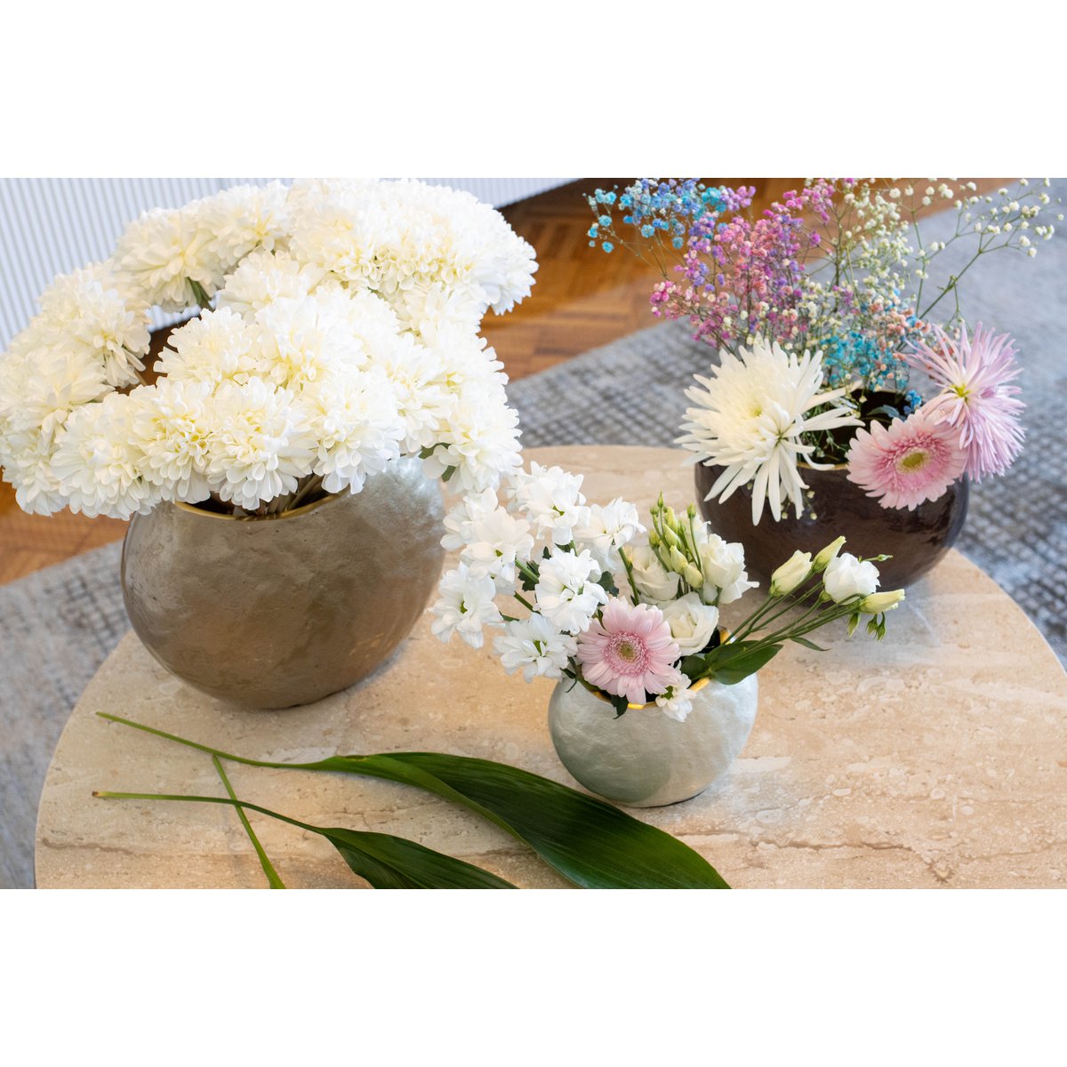 White oval vase 15x10x12.5 cm