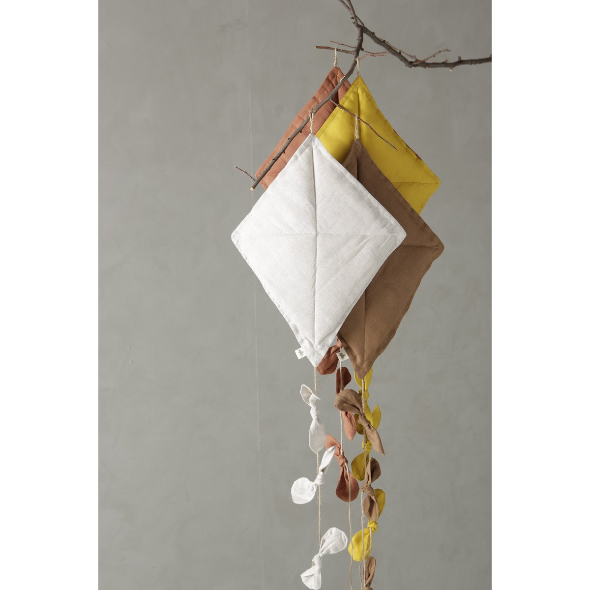 KITE wall decor