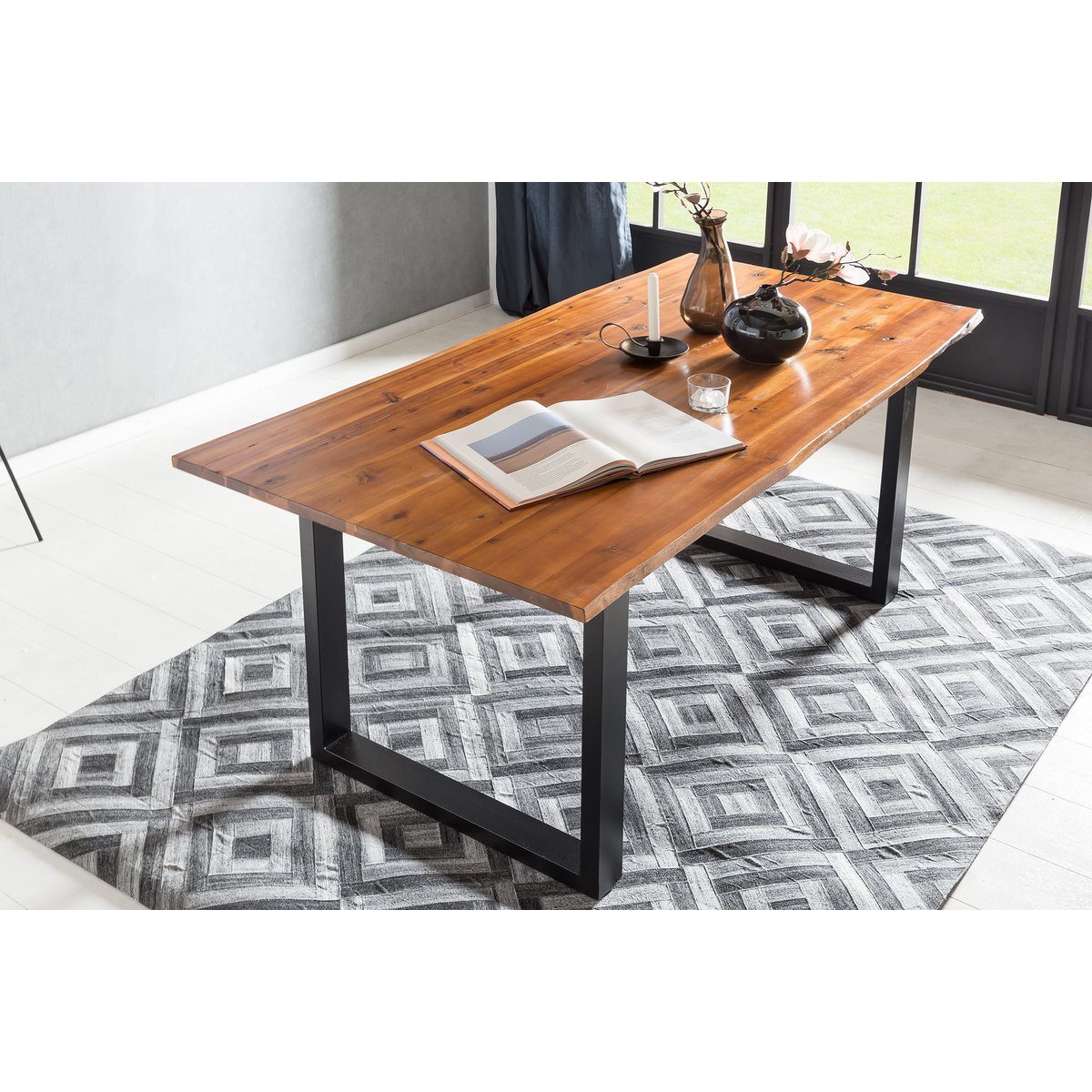 Eettafel 180x90 cm met 4 stoelen acaciahout