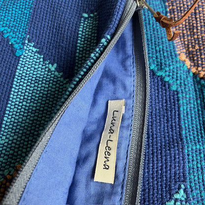 Make-uptasje blauw geweven Dhaka katoen